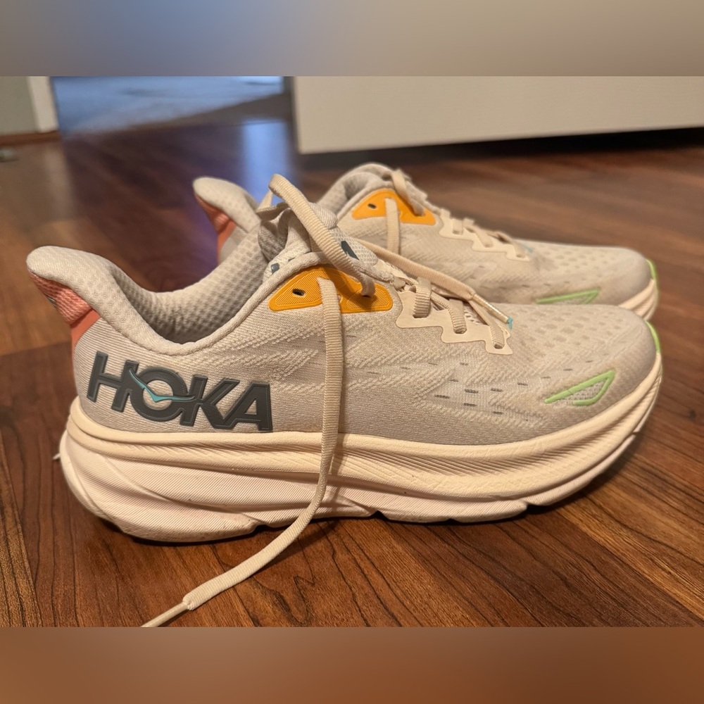 Hoka Clifton 9
